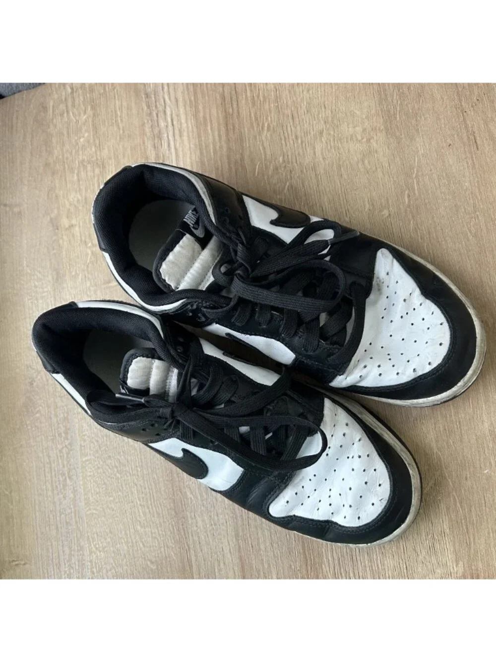 Nike Dunk Low Retro White Black Panda Lace-Up Sneakers Men's Size 8